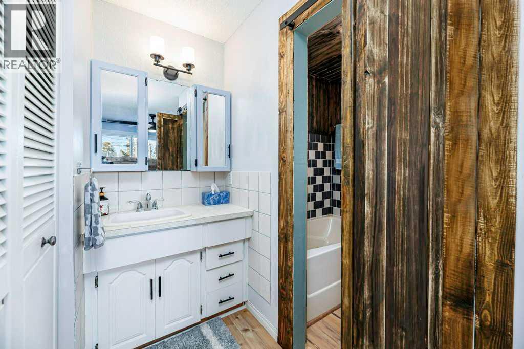 5021 61 Avenue Close, Ponoka