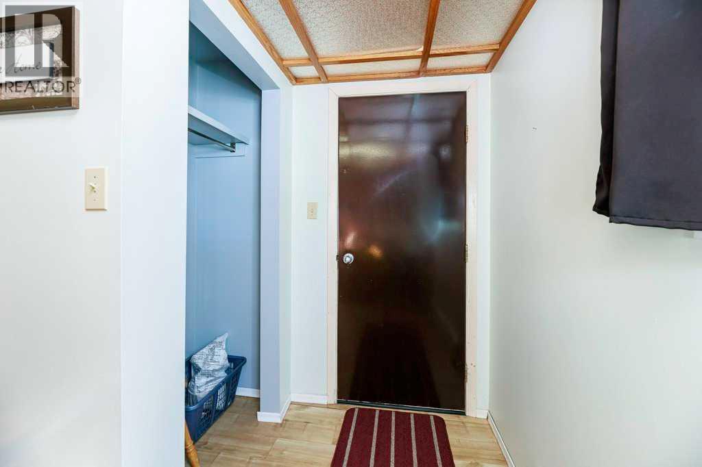 5021 61 Avenue Close, Ponoka