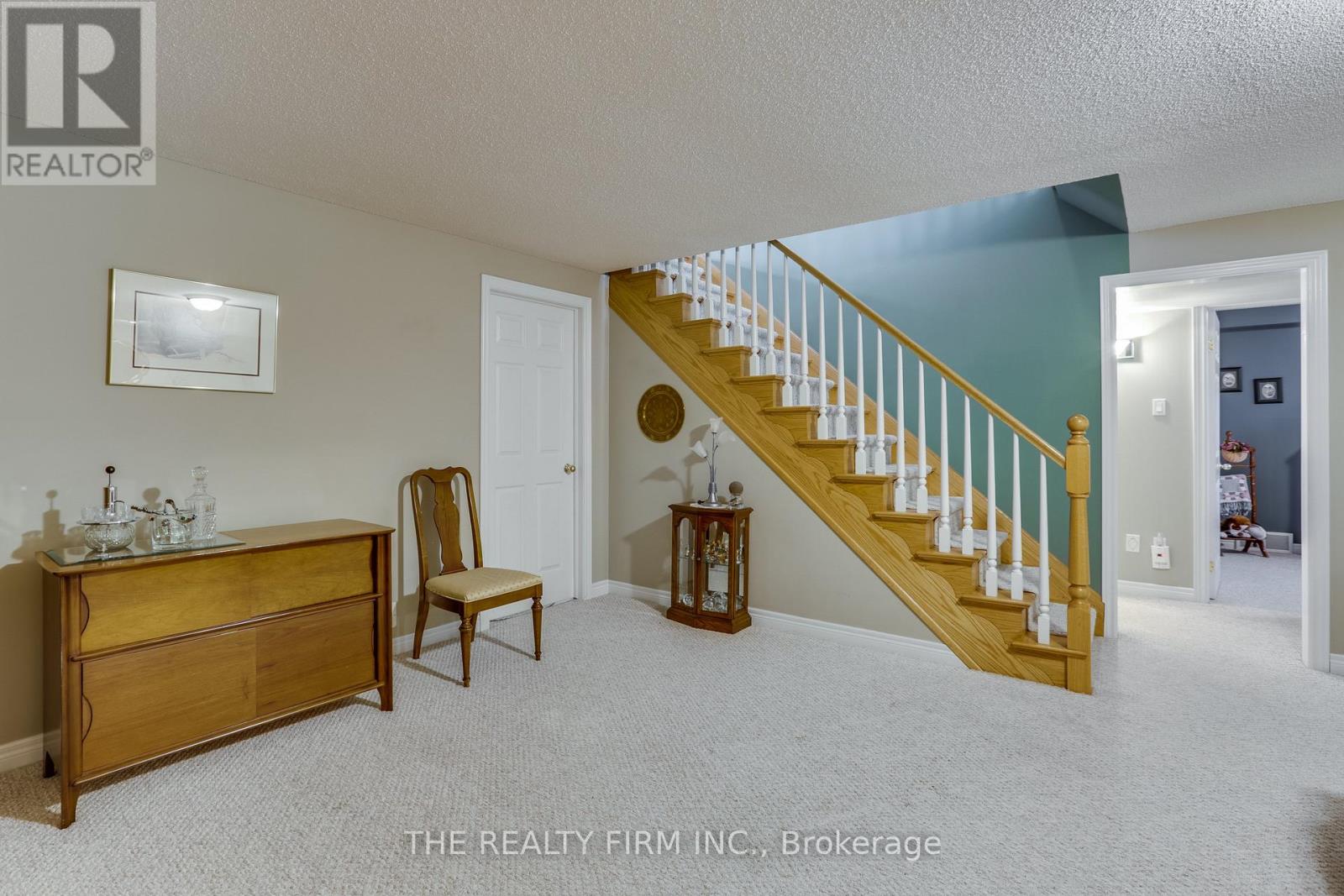 57 - 44 EDGEVALLEY ROAD Property Photo