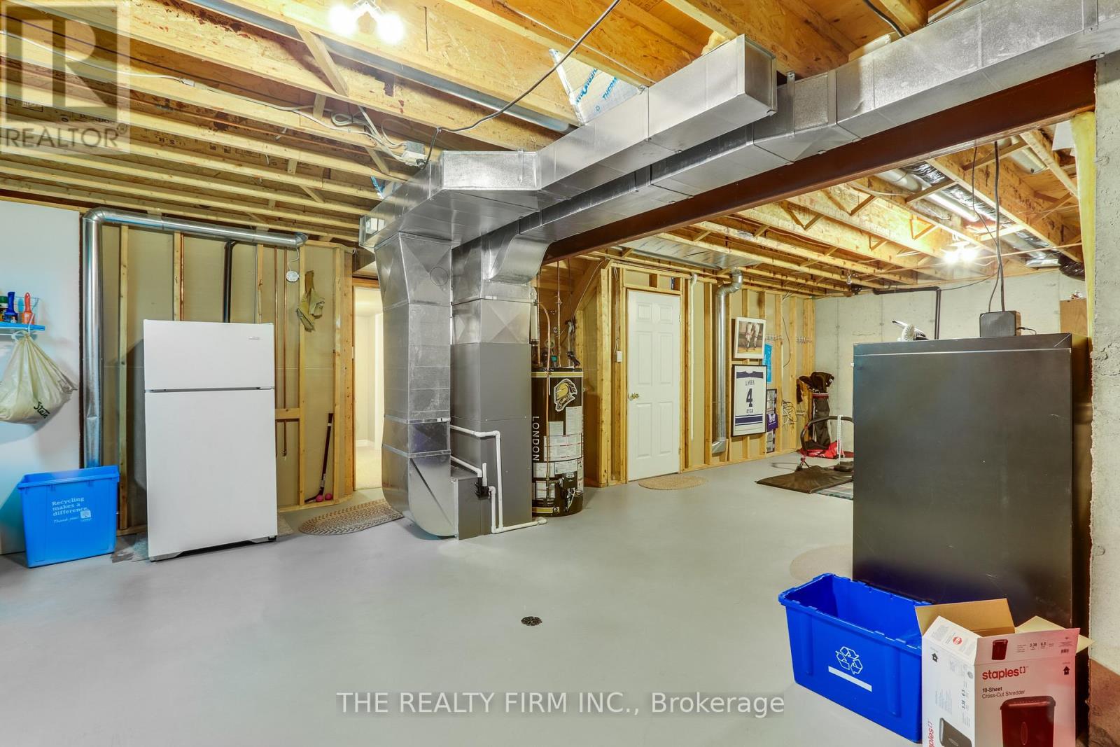 57 - 44 EDGEVALLEY ROAD Property Photo