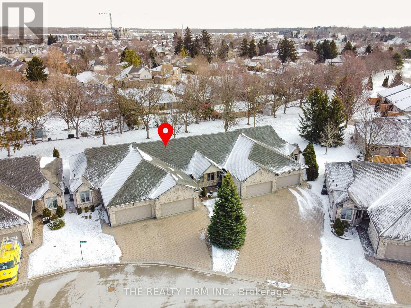 57 - 44 EDGEVALLEY ROAD Property Photo