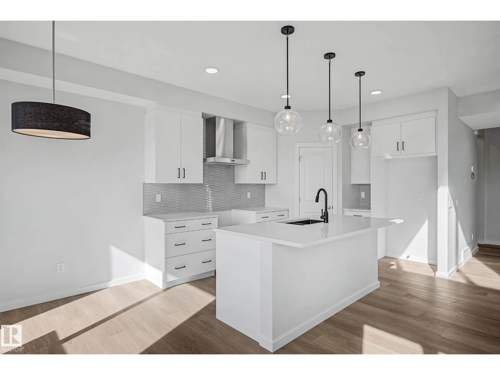 6923 51 AV, Beaumont