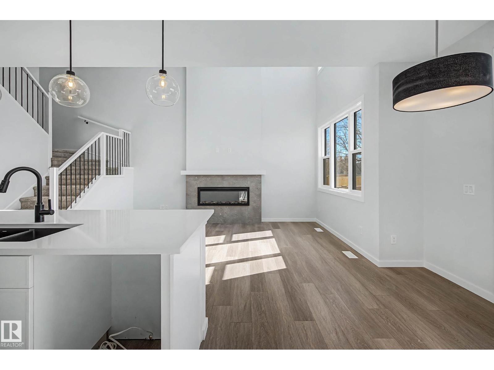 6923 51 AV, Beaumont