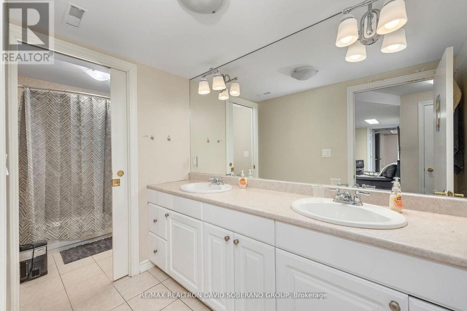 89 ALLINGHAM GARDENS - 13