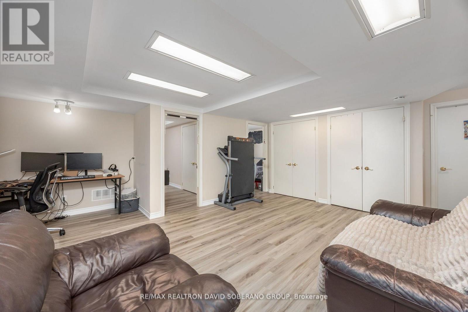 89 ALLINGHAM GARDENS - 27