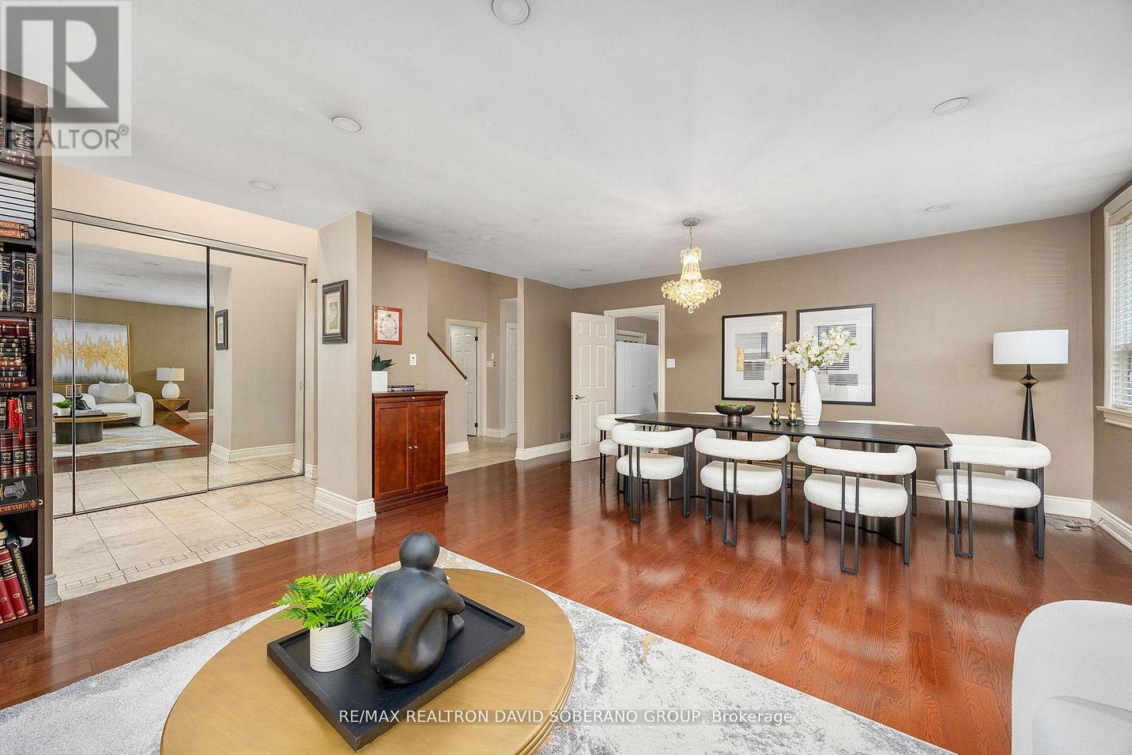 89 ALLINGHAM GARDENS - 8