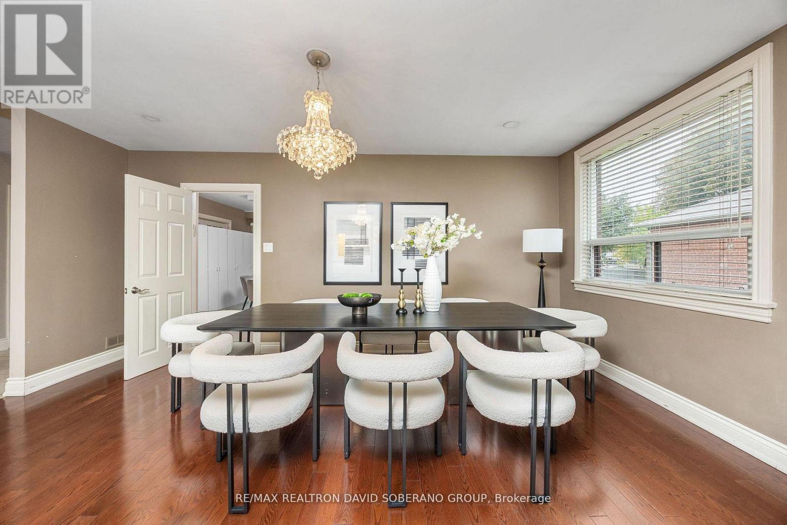 89 ALLINGHAM GARDENS - 9