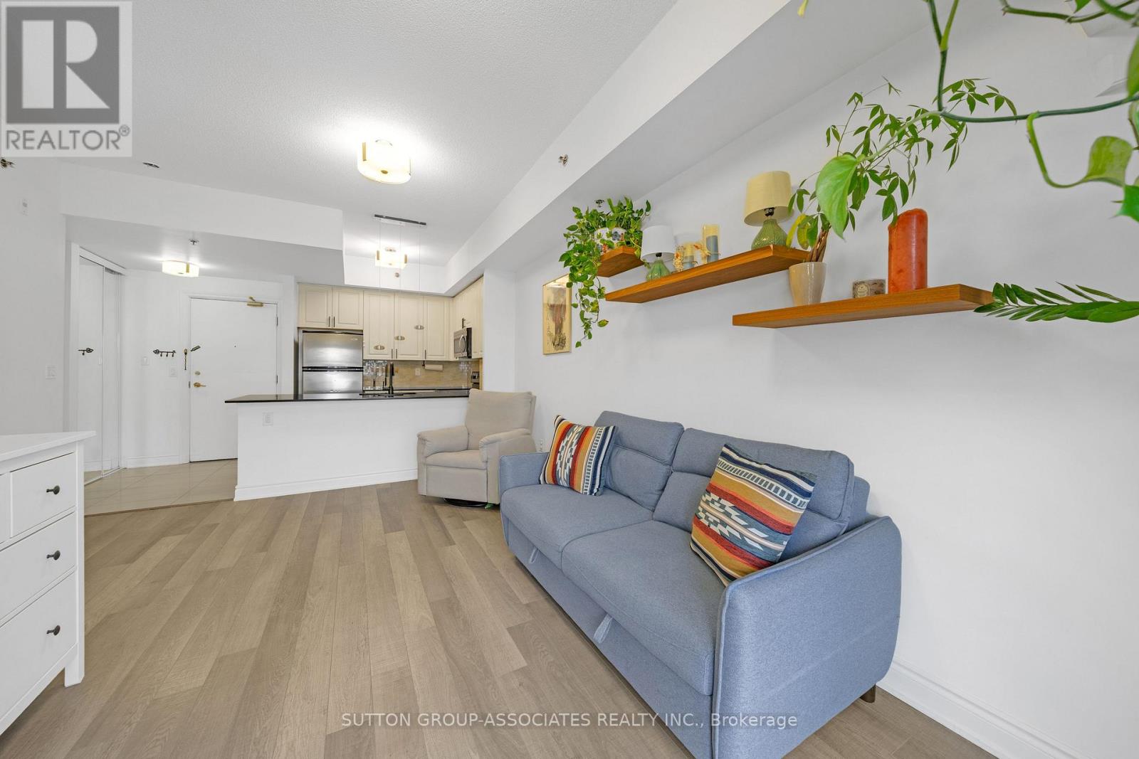 #802 760 SHEPPARD AVENUE W - 12