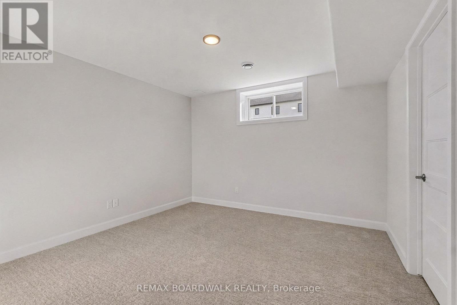 408 FALCON LANE - 17