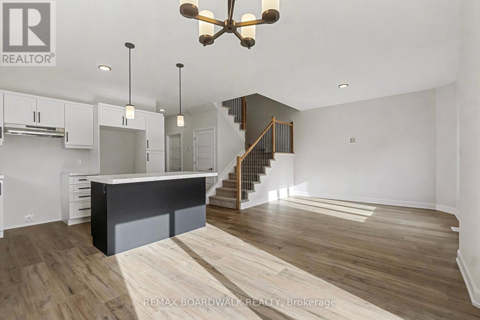 408 FALCON LANE - 3