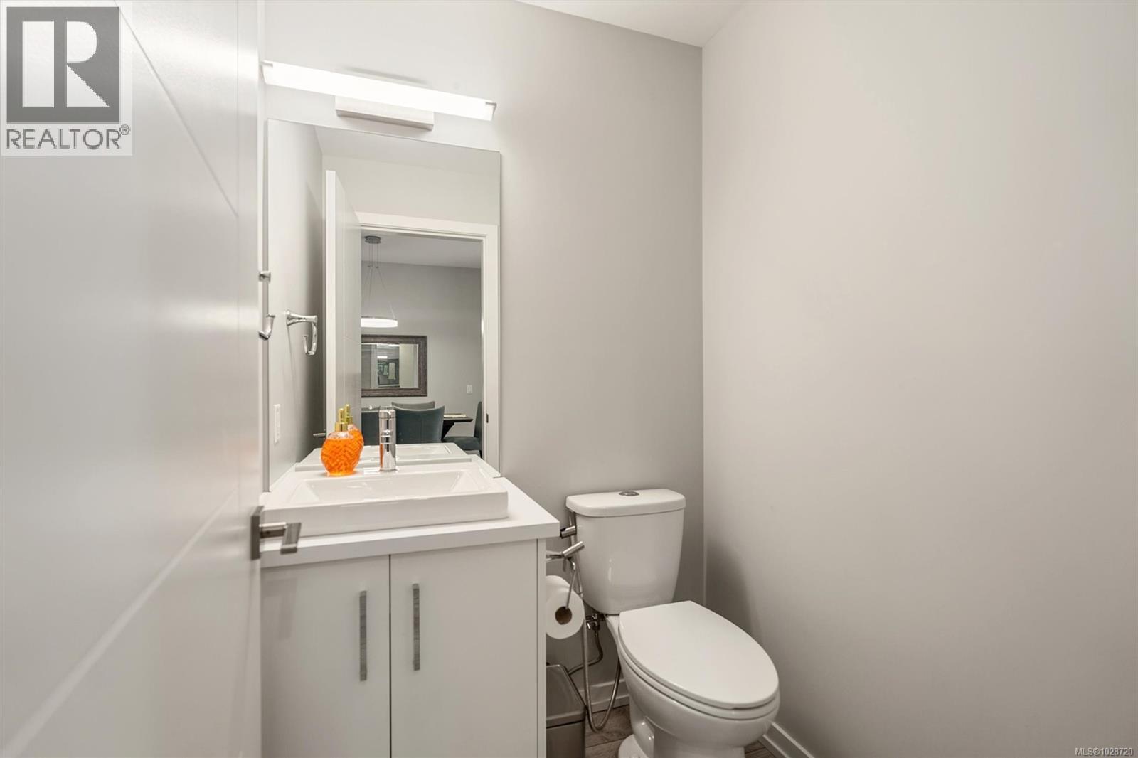 #103 694 HOYLAKE AVE - 19