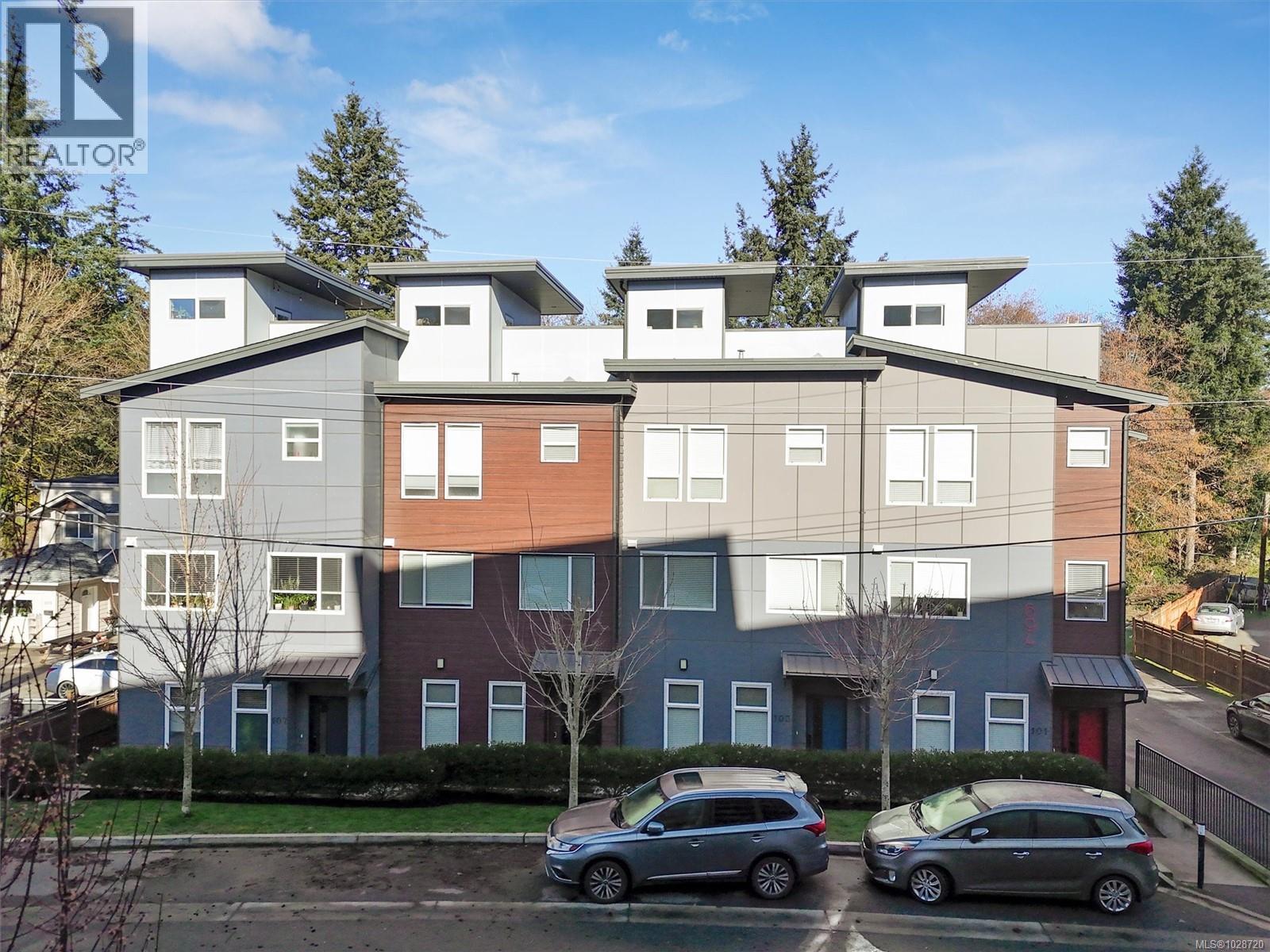 #103 694 Hoylake Ave - 2