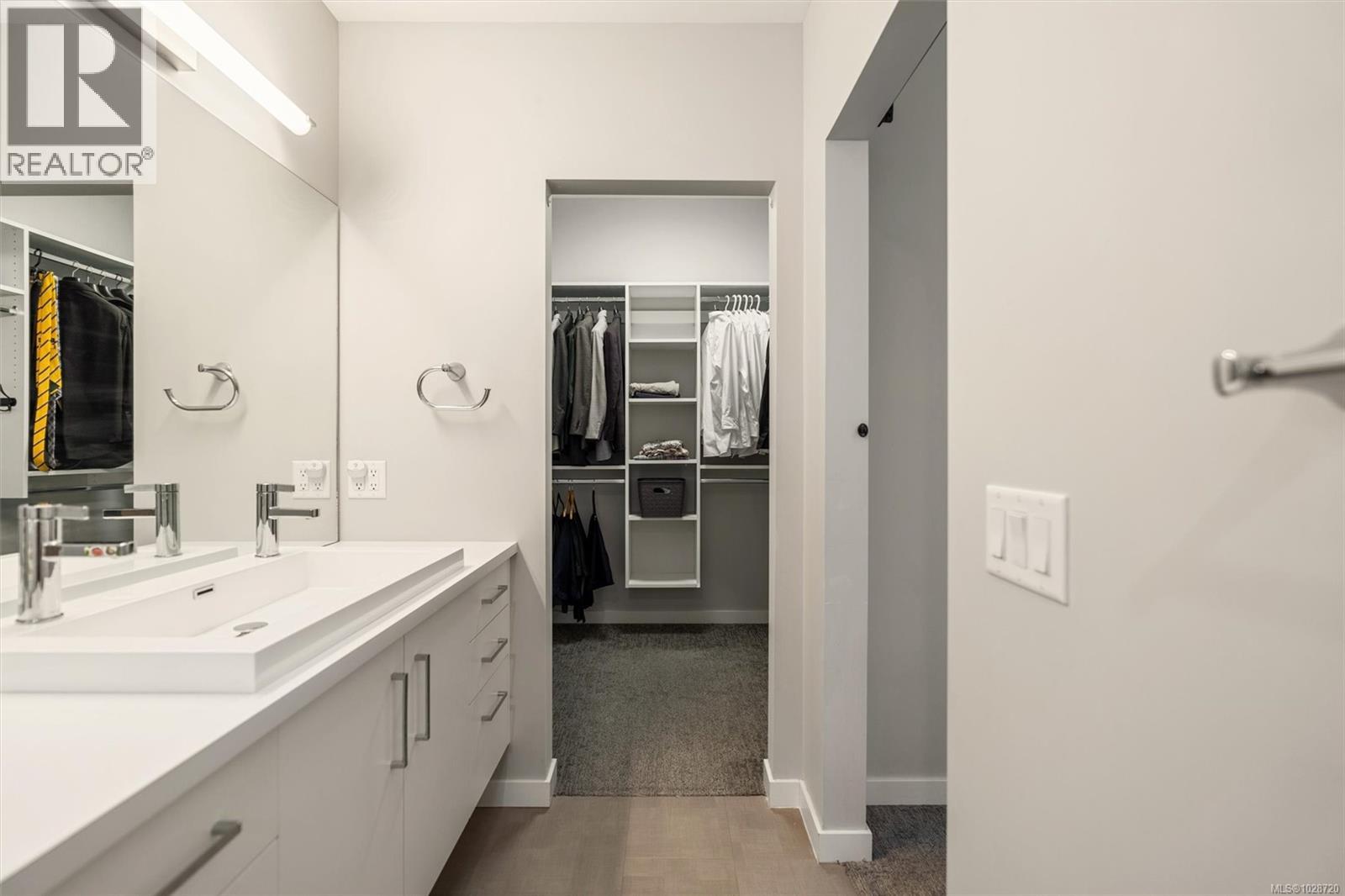 #103 694 Hoylake Ave - 24