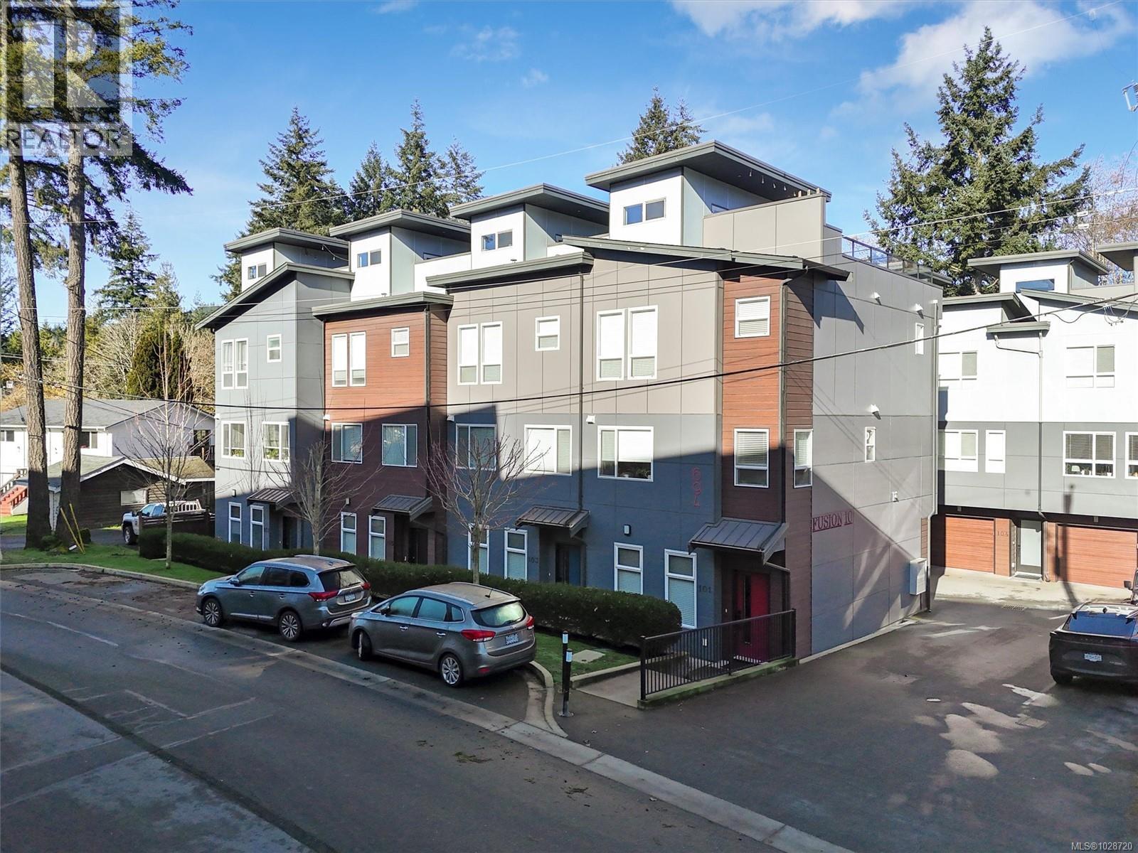 #103 694 Hoylake Ave - 3