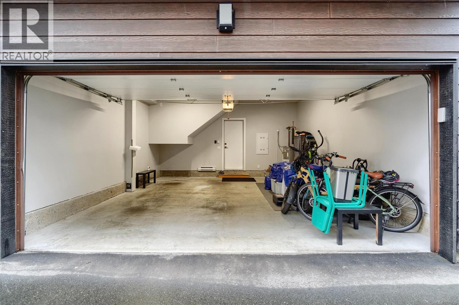 #103 694 HOYLAKE AVE - 34