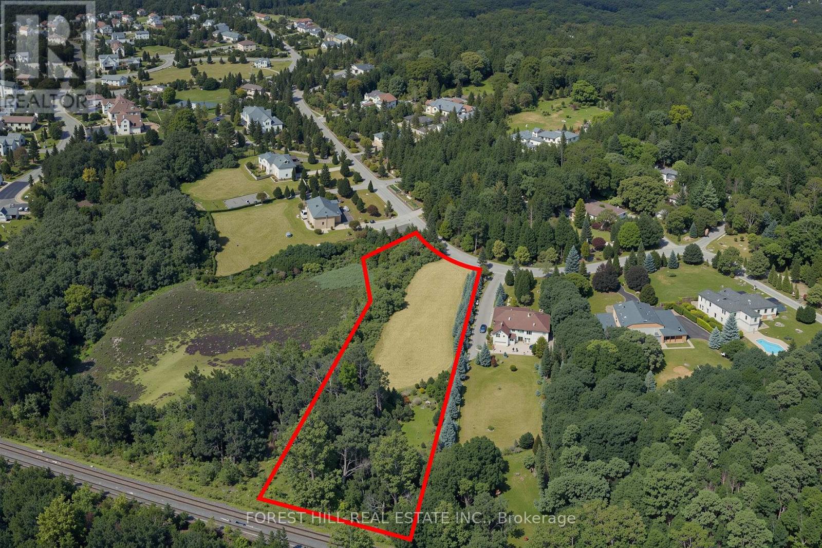 29 COUNTRY HEIGHTS DRIVE