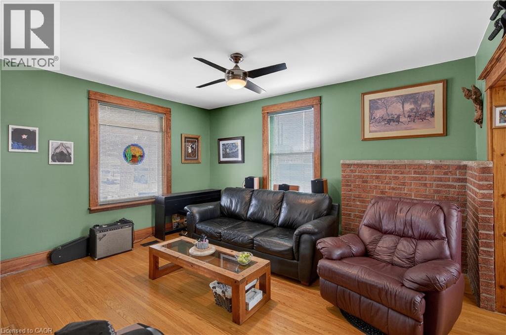 113 FREELTON ROAD - 8