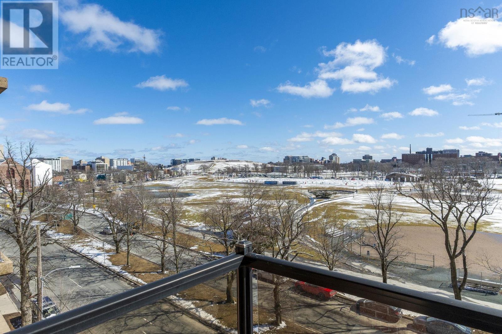 Property 22 of 44 of 502 5839 Cunard Street