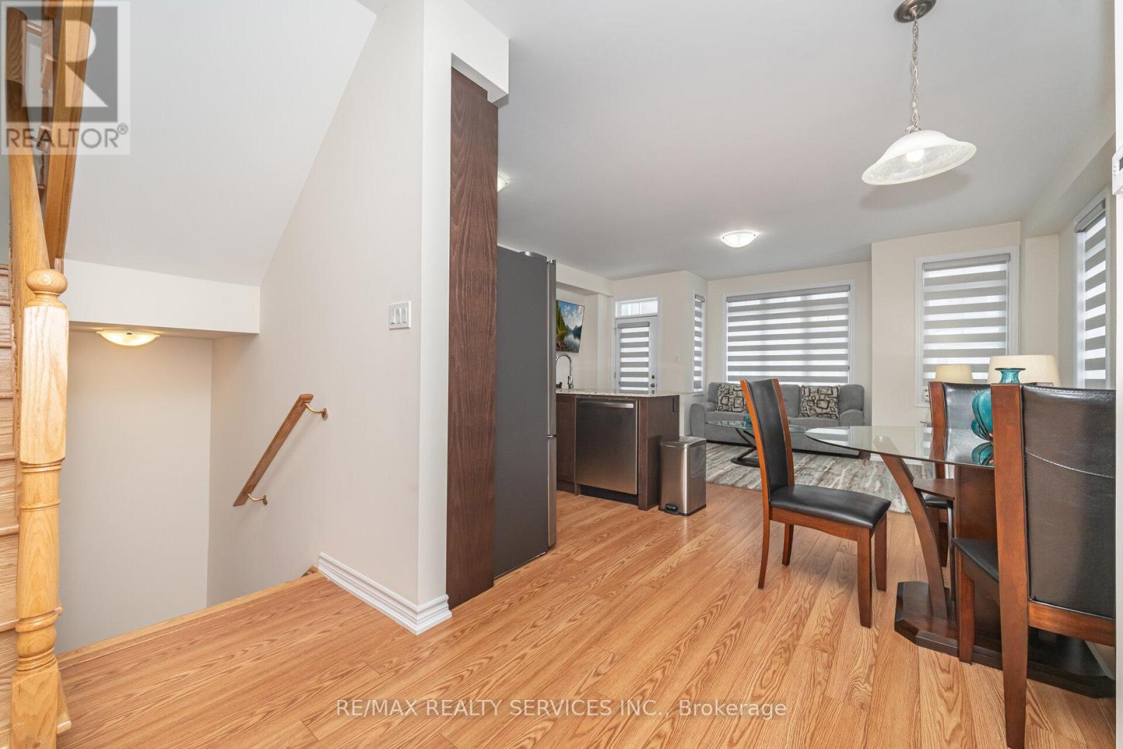 10 CONBOY DRIVE - 33