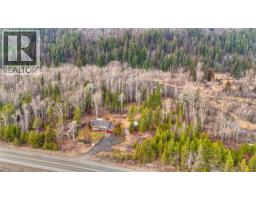 Kitchen - 9250 Highway 3 & 95, Yahk, BC V0B2P0 Photo 11