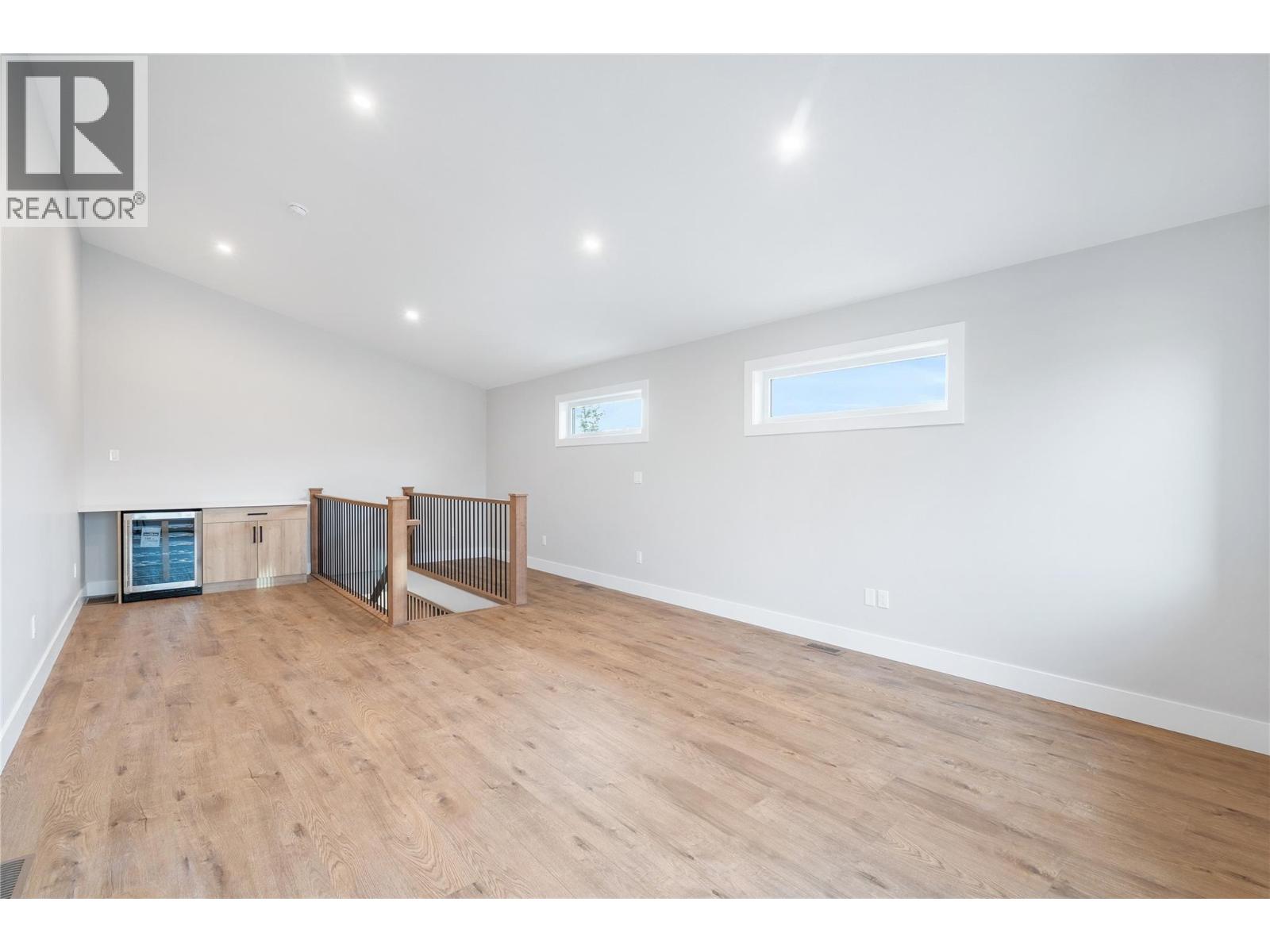 726 St Mary River Drive - 28