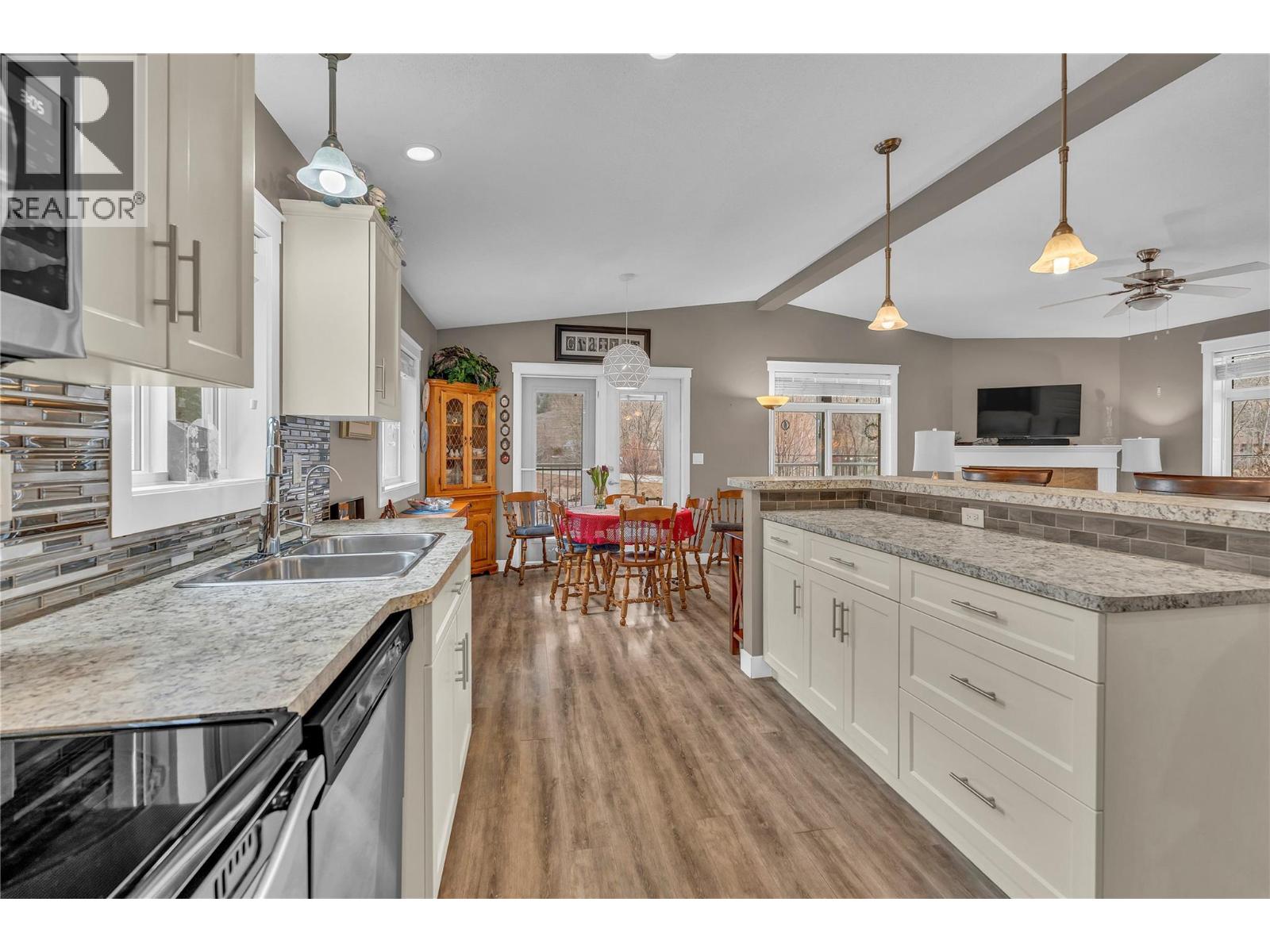 1340 3A Highway Unit# 1, Keremeos