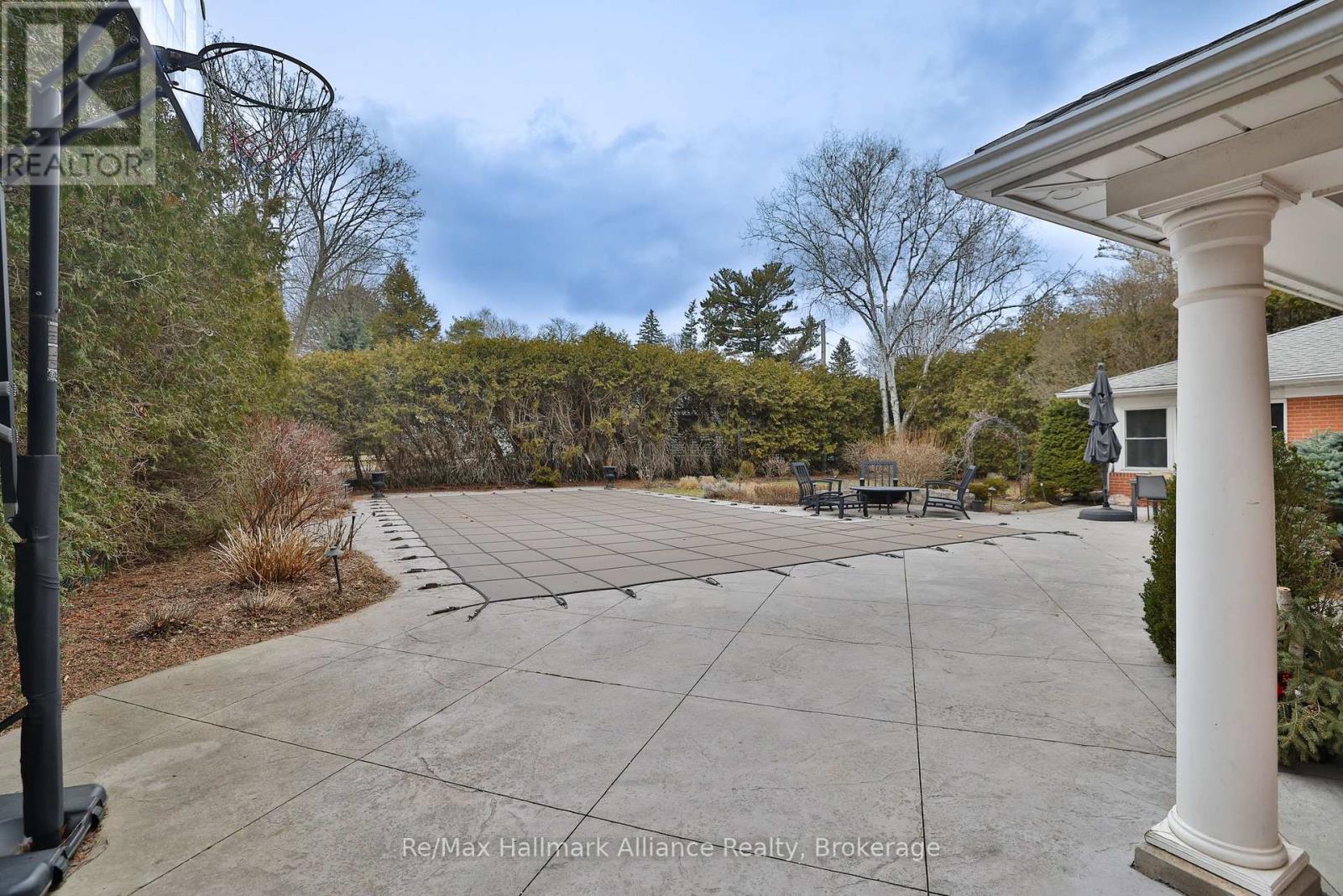 1335 CAMBRIDGE DRIVE