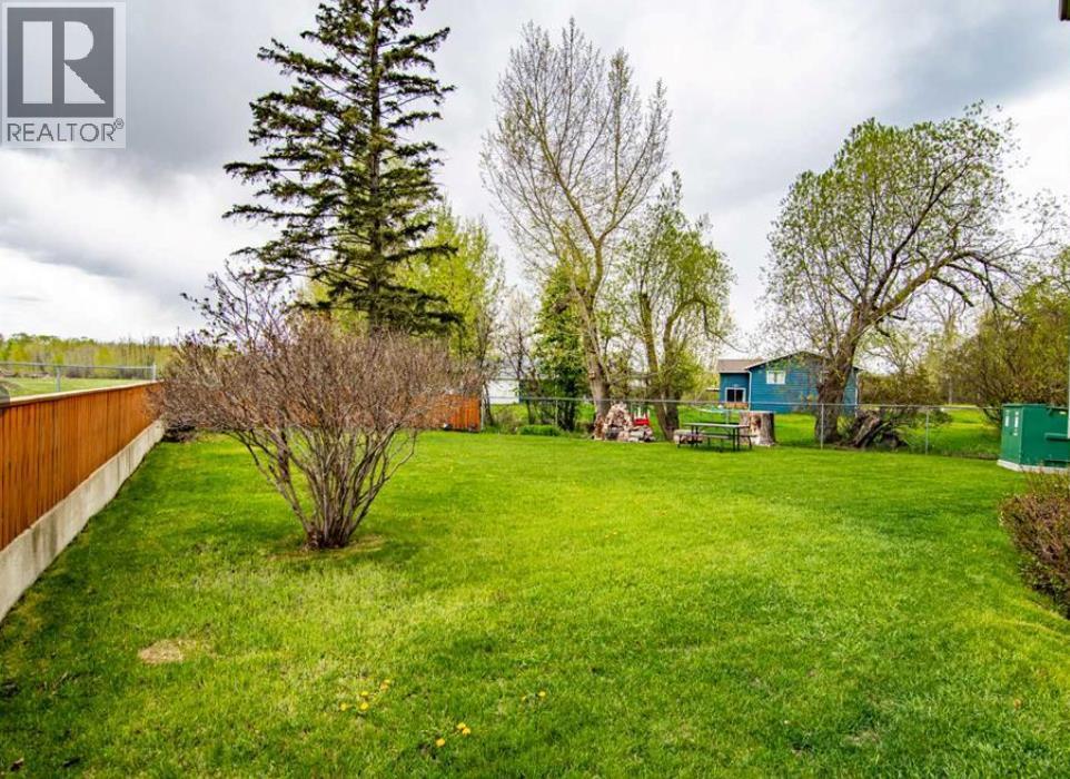 5435 Lakeshore Drive, Sylvan Lake