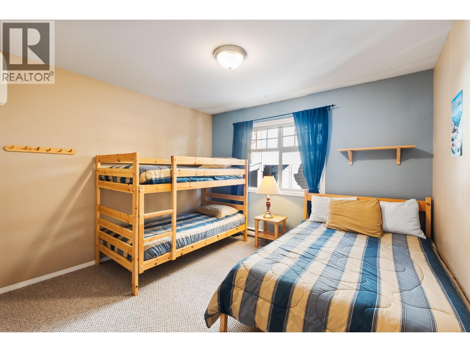 B 4940 Snowpines Road, Big White