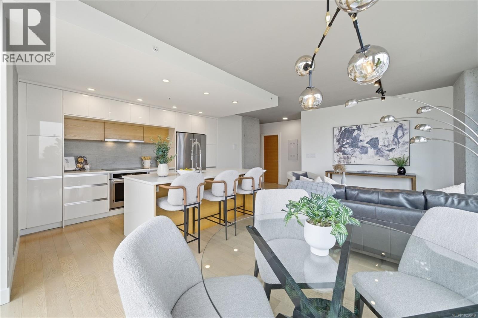 #1202 989 JOHNSON ST - 4