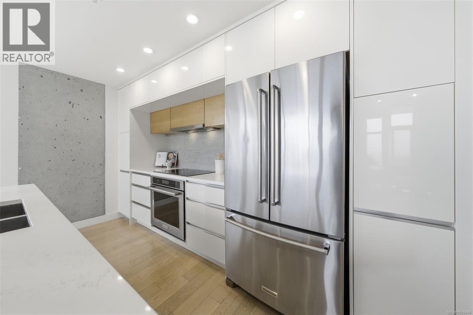 #1202 989 Johnson St - 18