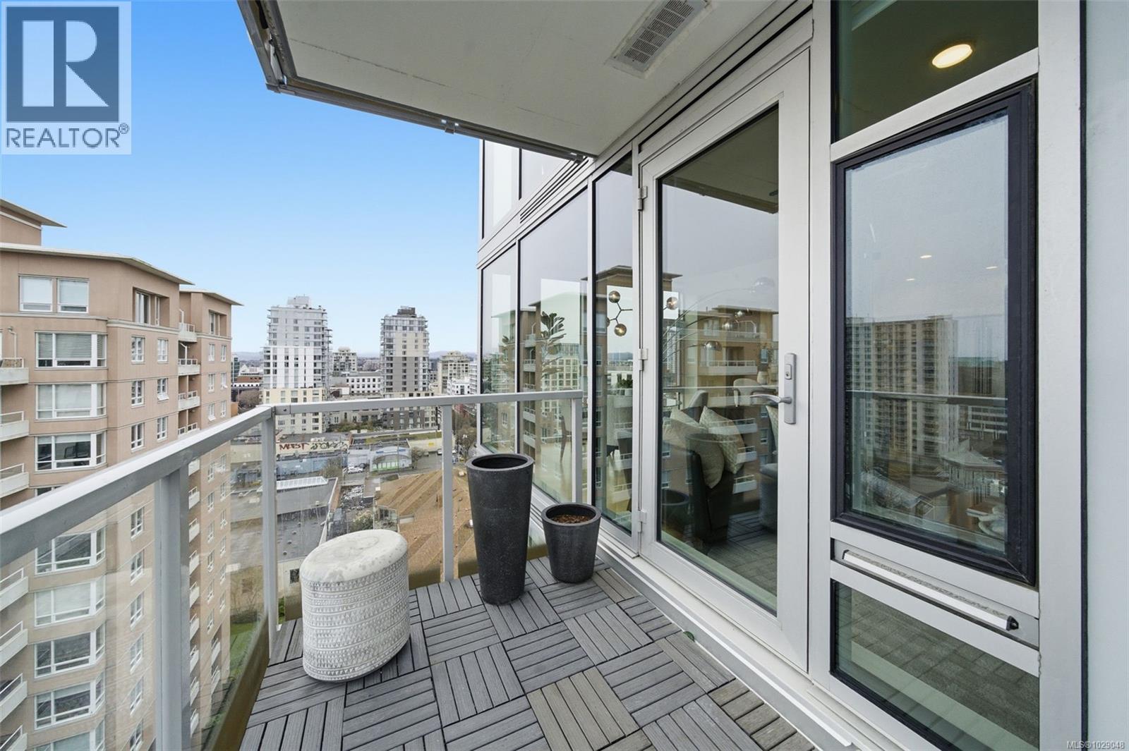 #1202 989 Johnson St - 17