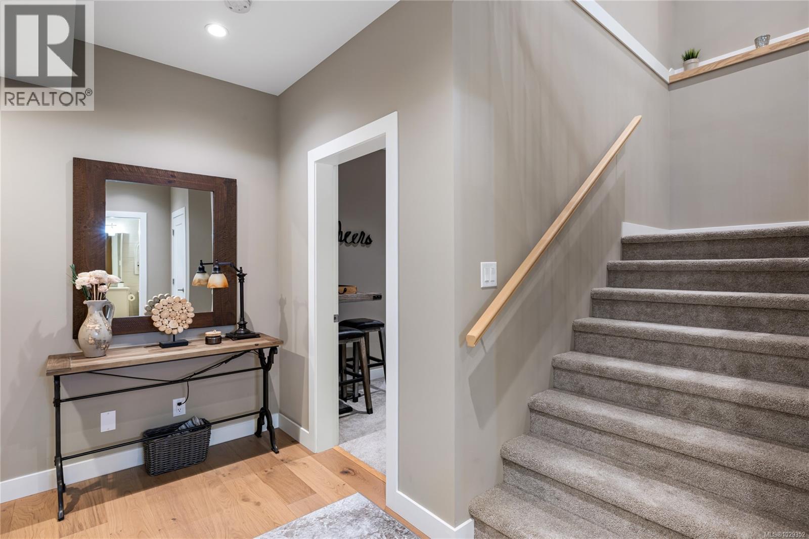 2371 Renfrew Rd - 23