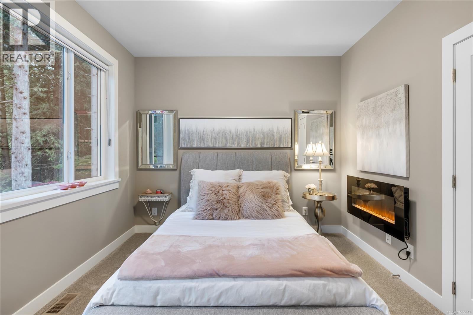 2371 Renfrew Rd - 47