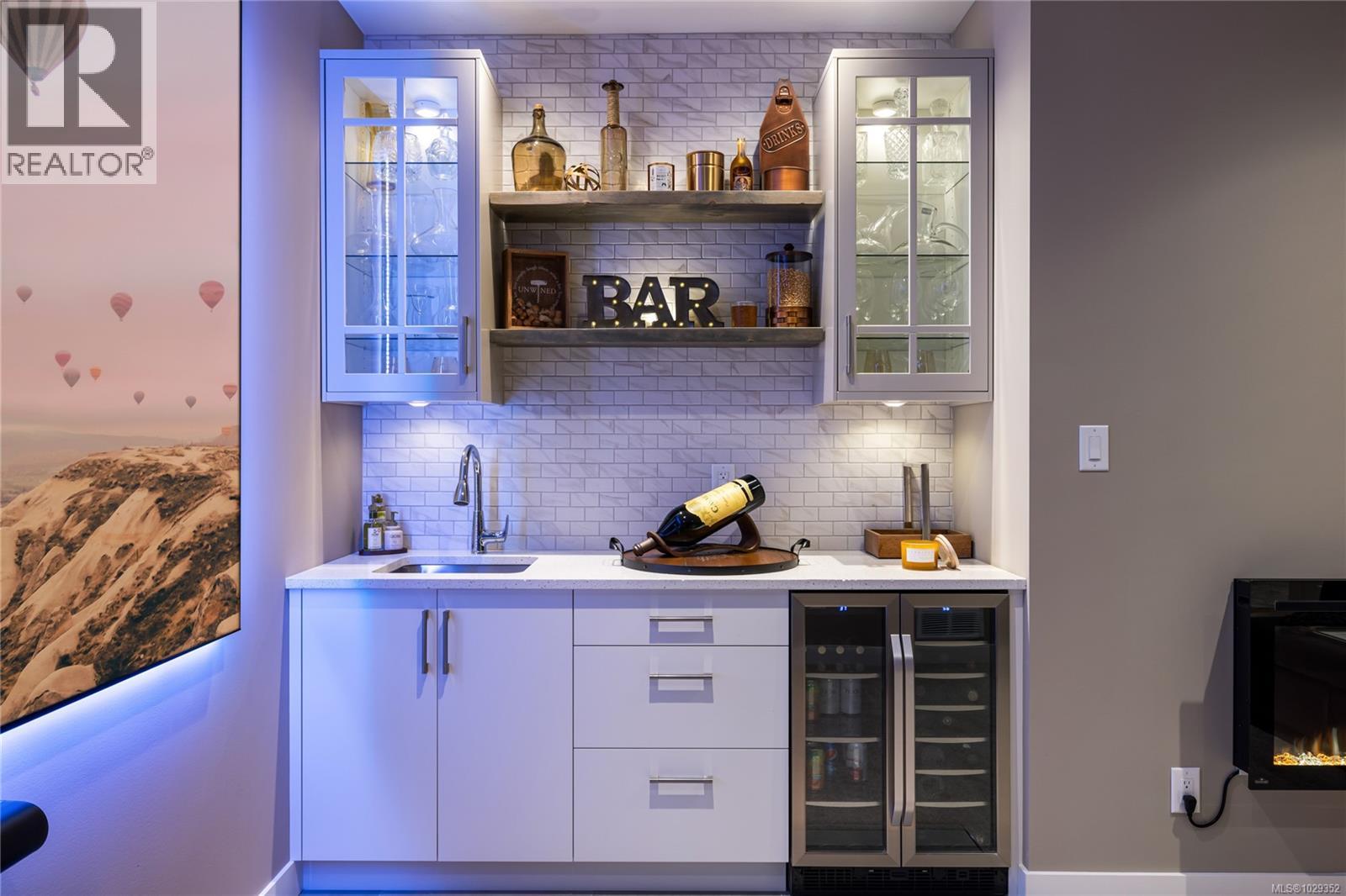 2371 Renfrew Rd - 55