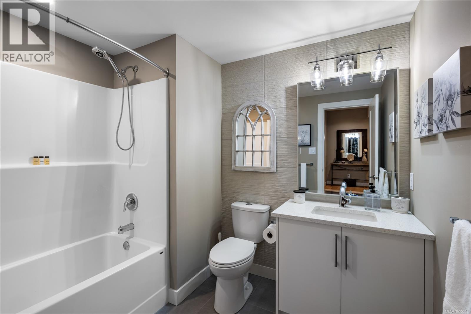 2371 Renfrew Rd - 58