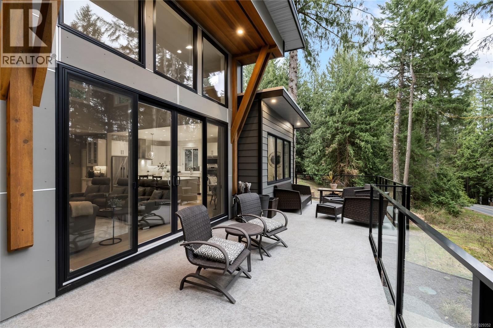 2371 Renfrew Rd - 32