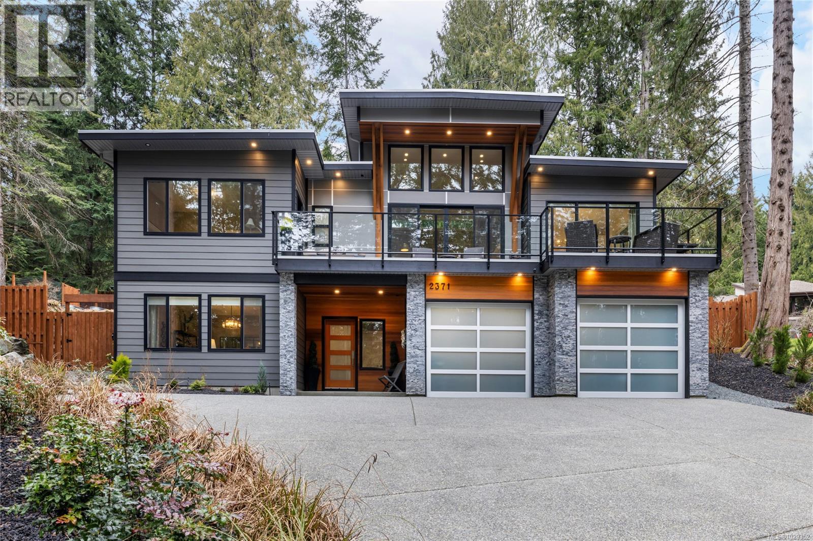 2371 Renfrew Rd - 1