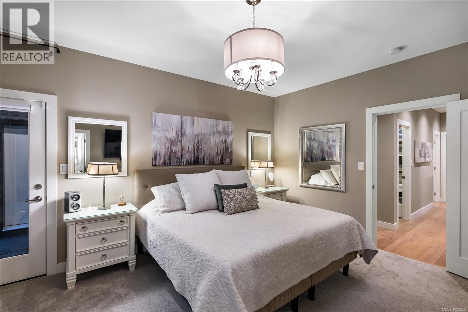2371 Renfrew Rd - 42