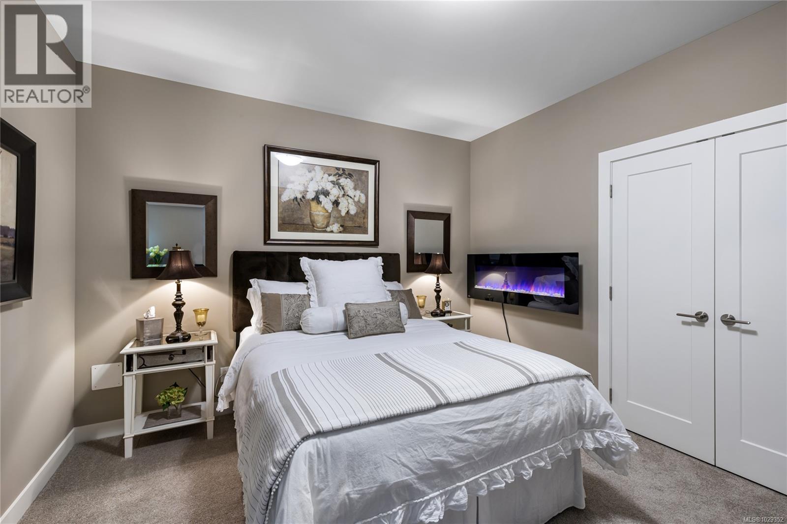 2371 Renfrew Rd - 57
