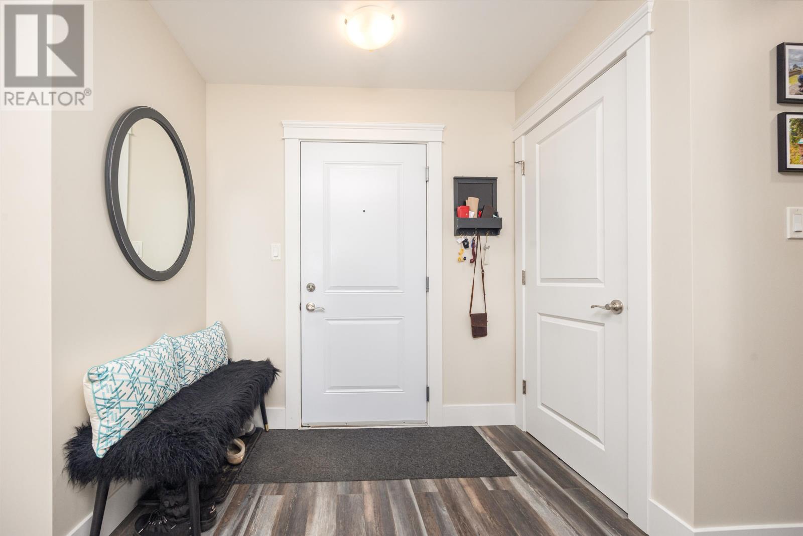 #206 29 STRATFORD ROAD - Image 3