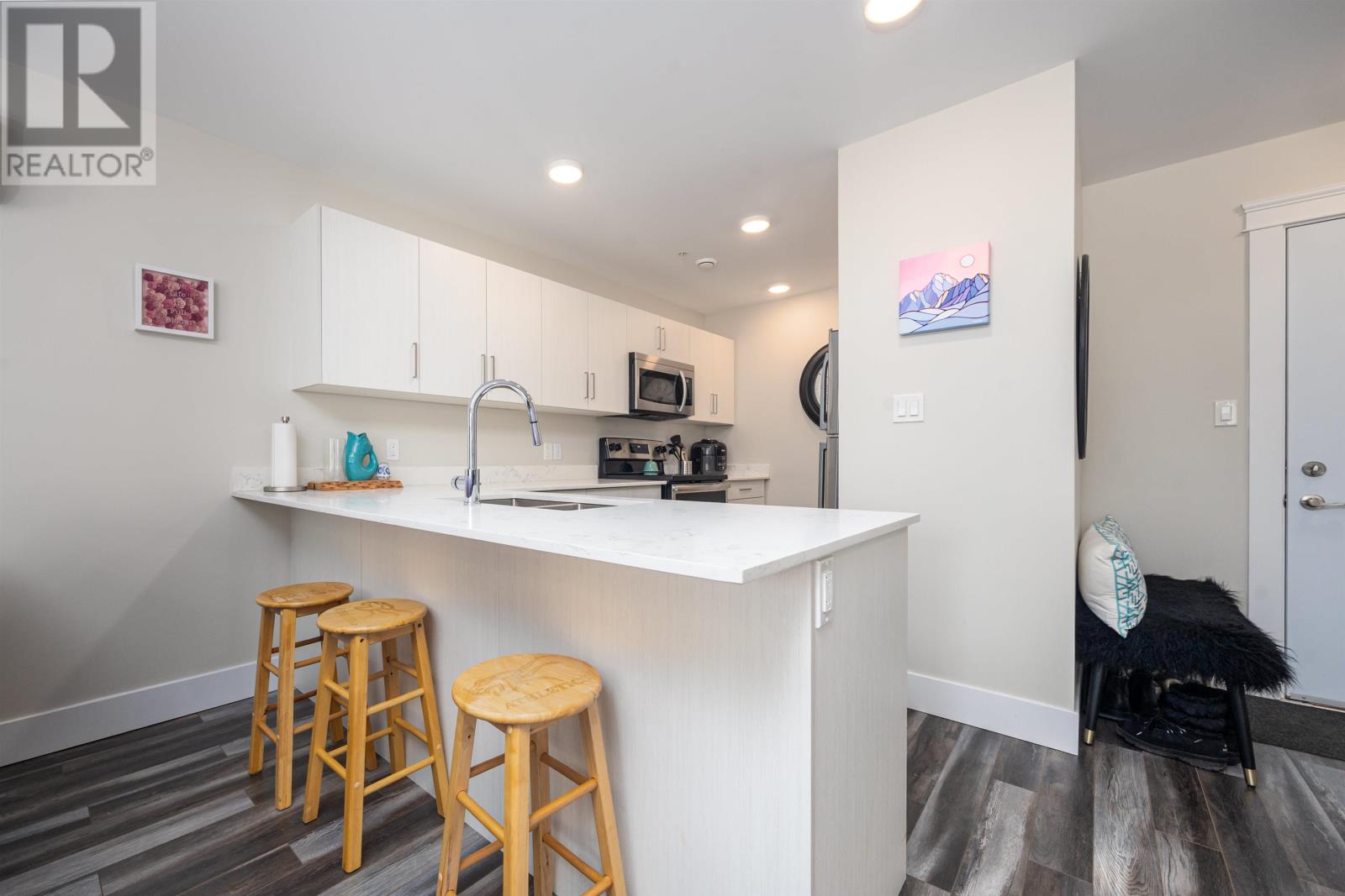 #206 29 STRATFORD ROAD - 6