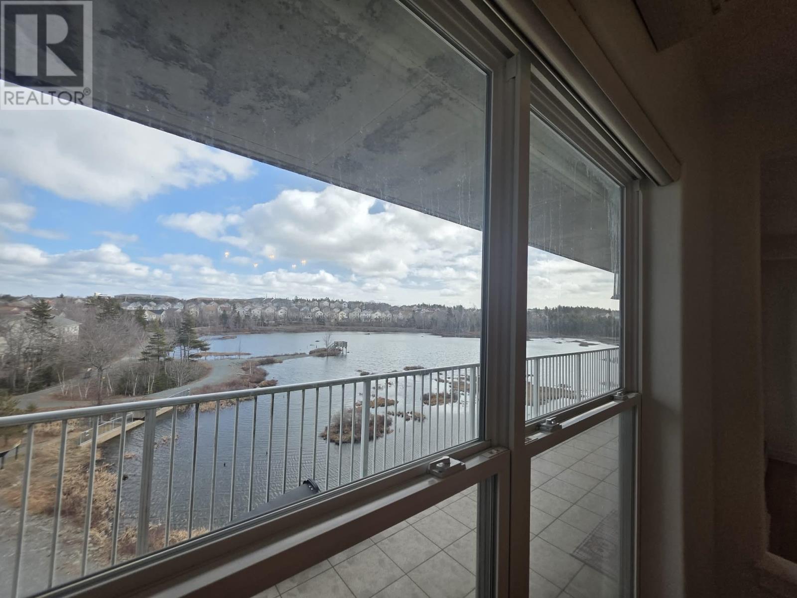 Property 22 of 22 of 403 429 Parkland Drive