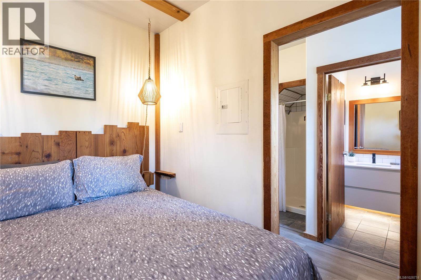 #3 1002 PENINSULA RD - 10