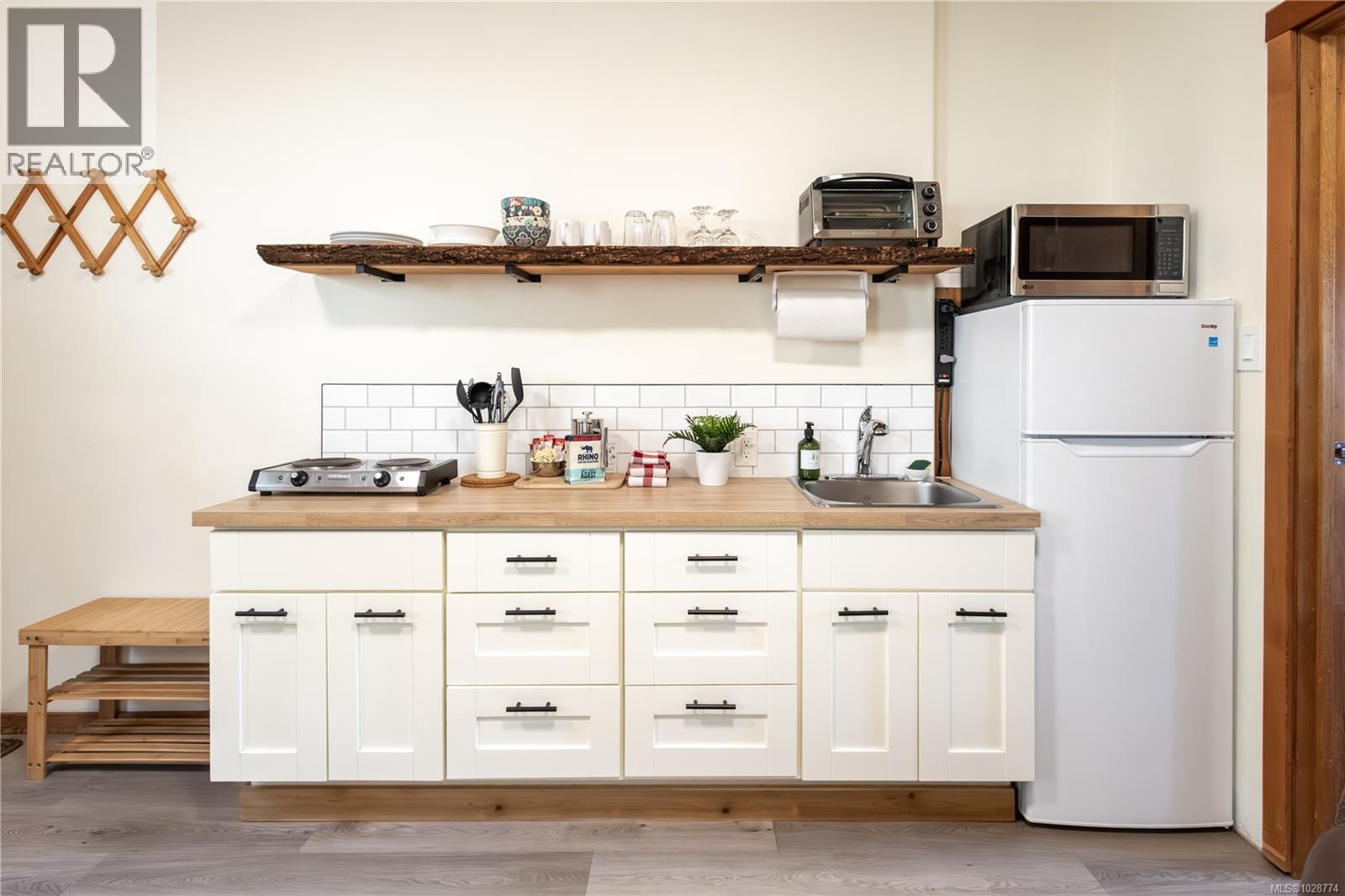 #3 1002 PENINSULA RD - 6