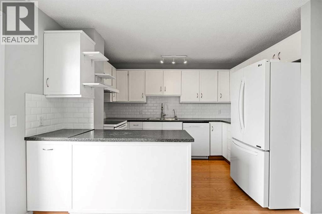 Single Family House for Sale in  Falshire Terrace NE Falconridge Calgary 