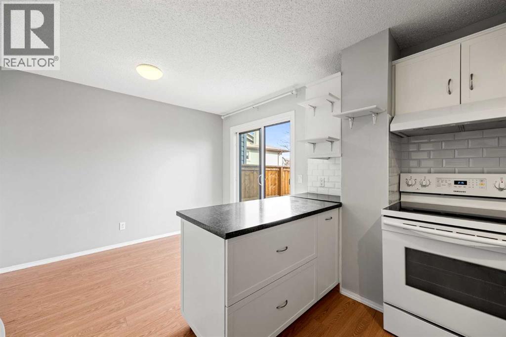 Single Family House for Sale in  Falshire Terrace NE Falconridge Calgary 