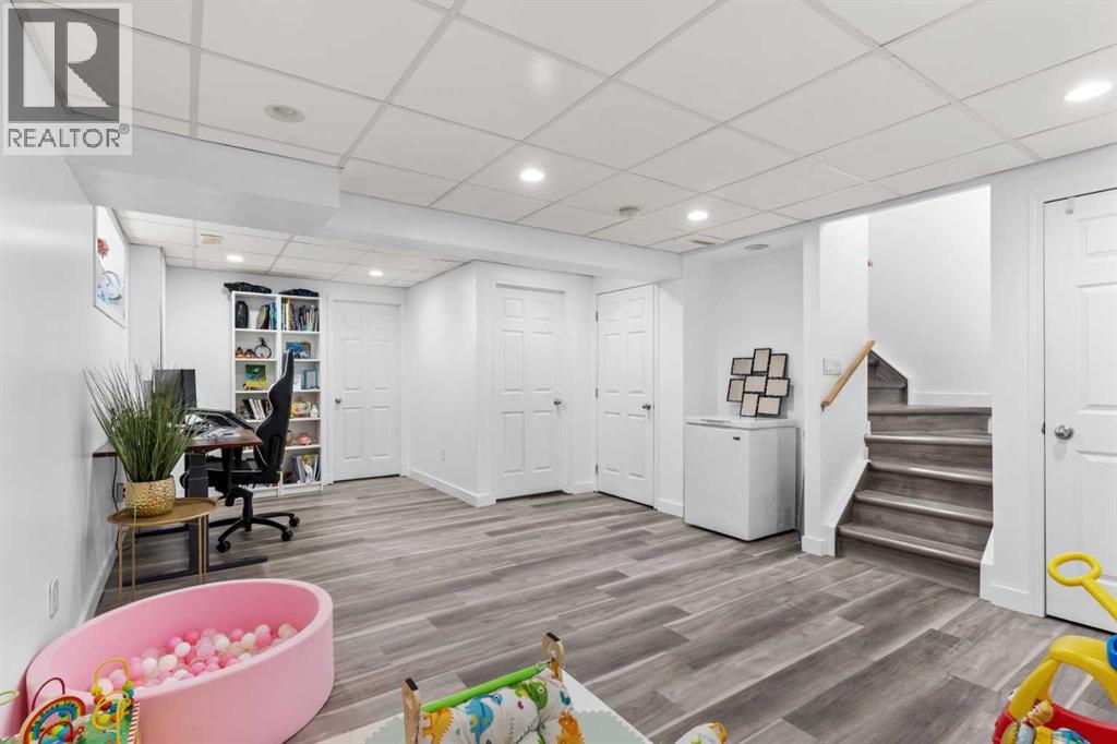 Single Family House for Sale in  Silverado Plains Close SW Silverado Calgary 