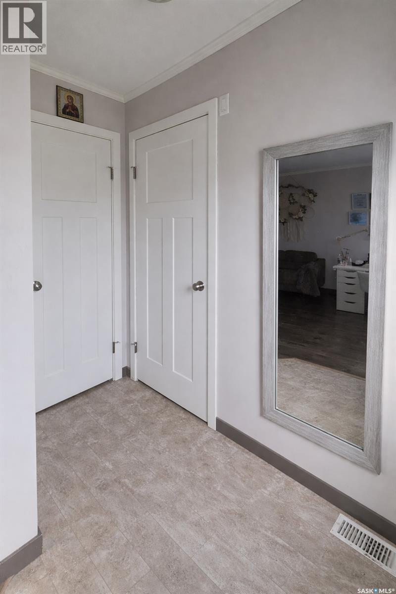 #237 322 Lewin WAY - Image 3
