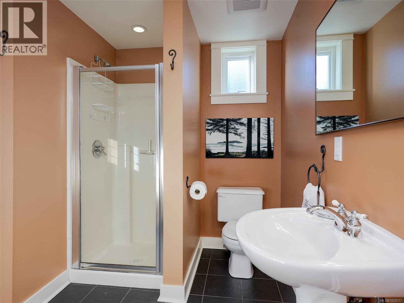 1152 CHAPMAN ST - 23